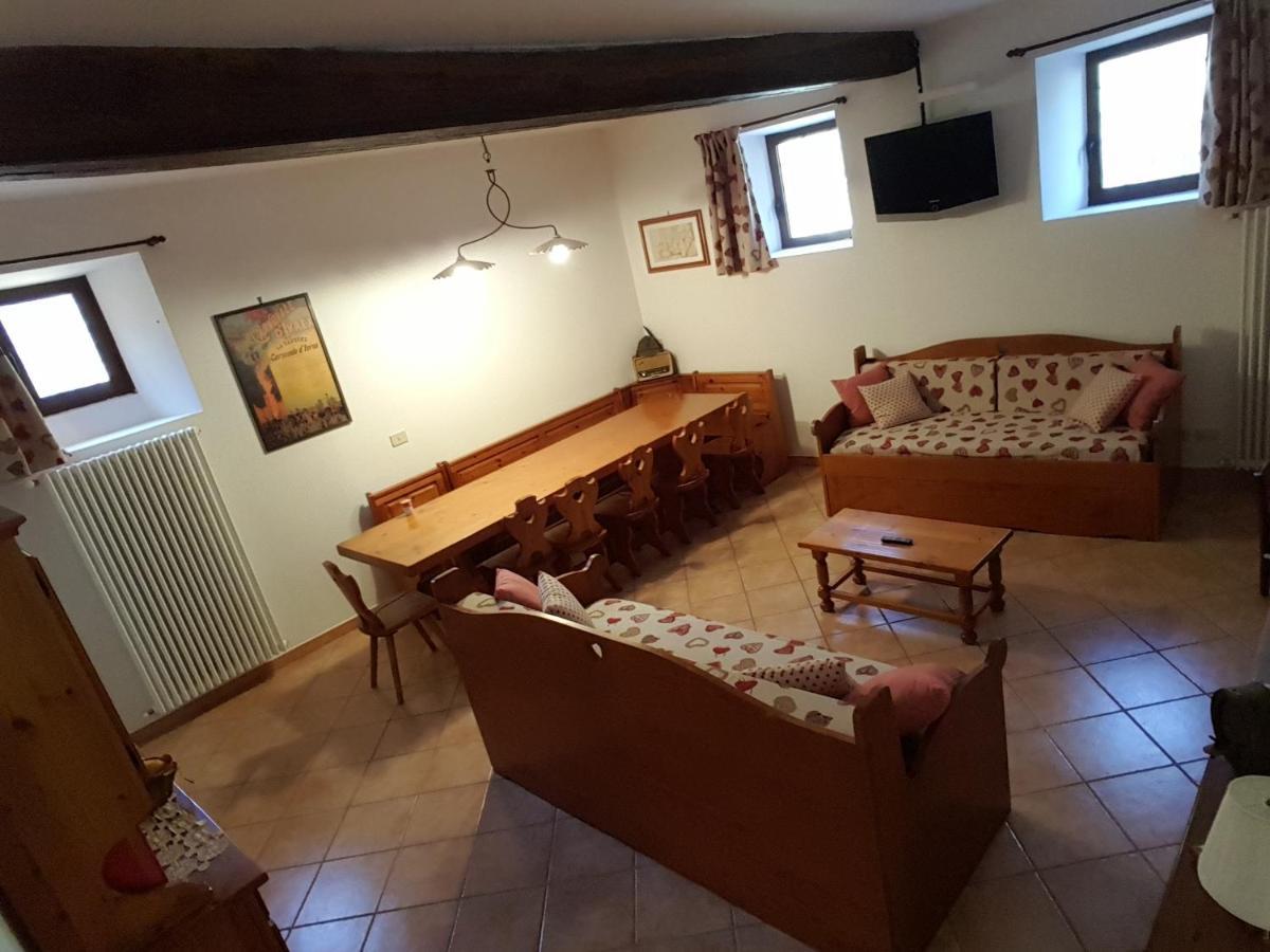La Taverna Di Tony Bed and Breakfast Montalto Dora Εξωτερικό φωτογραφία