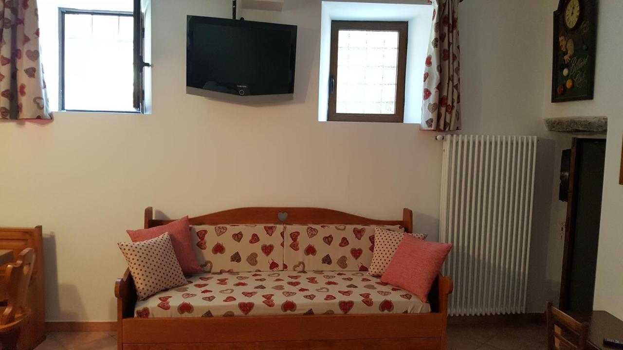 La Taverna Di Tony Bed and Breakfast Montalto Dora Εξωτερικό φωτογραφία